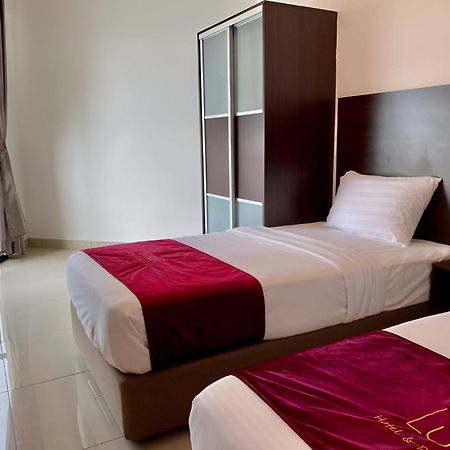 Marina Heights Hotel&Residences Lumut Exterior foto