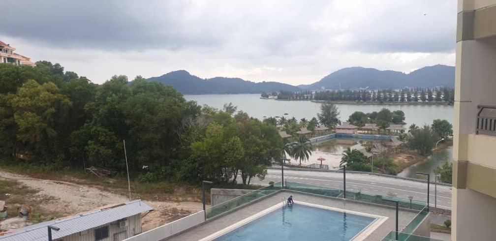 Marina Heights Hotel&Residences Lumut Exterior foto