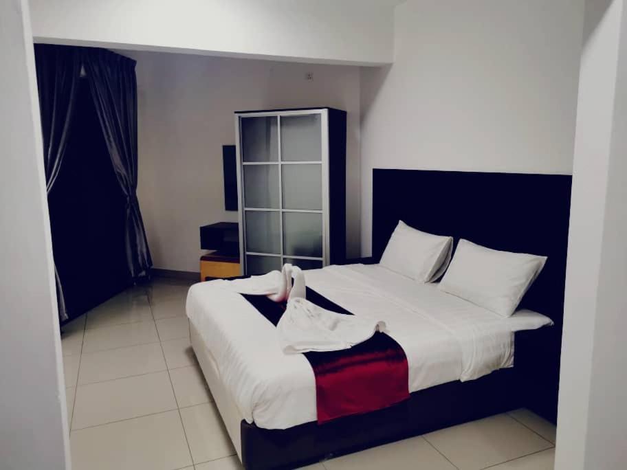 Marina Heights Hotel&Residences Lumut Exterior foto