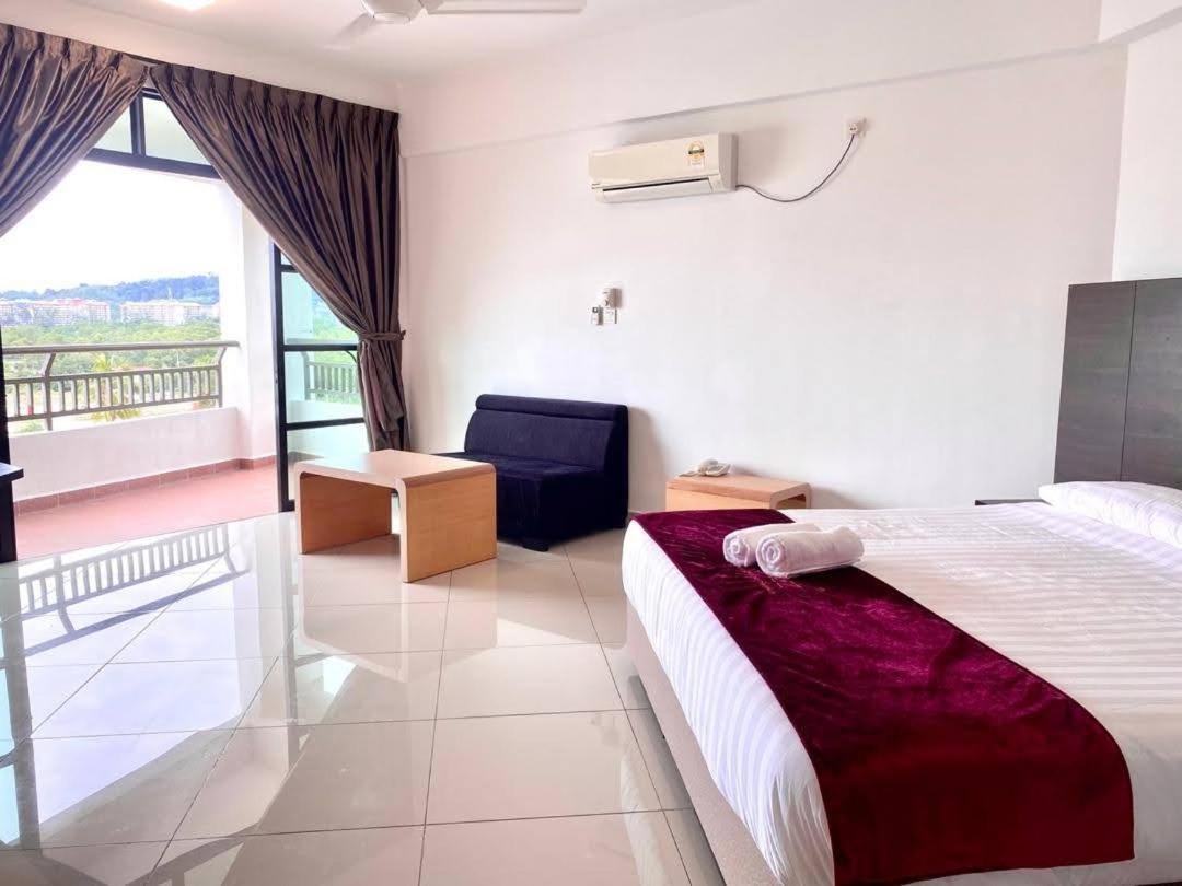 Marina Heights Hotel&Residences Lumut Exterior foto